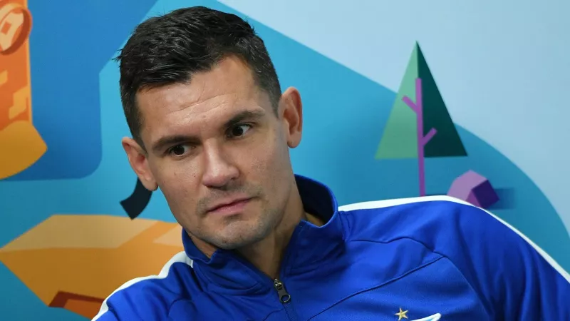 Экс-защитник Ливерпуля: «Борща без водки не бывает, Лада комфортнее Ламборгини»