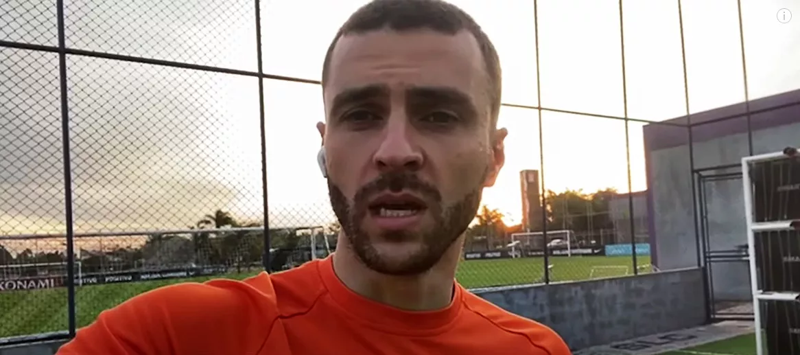 Мораес: «Знаю Де Дзерби, мы встречались с ним на футбольном поле»