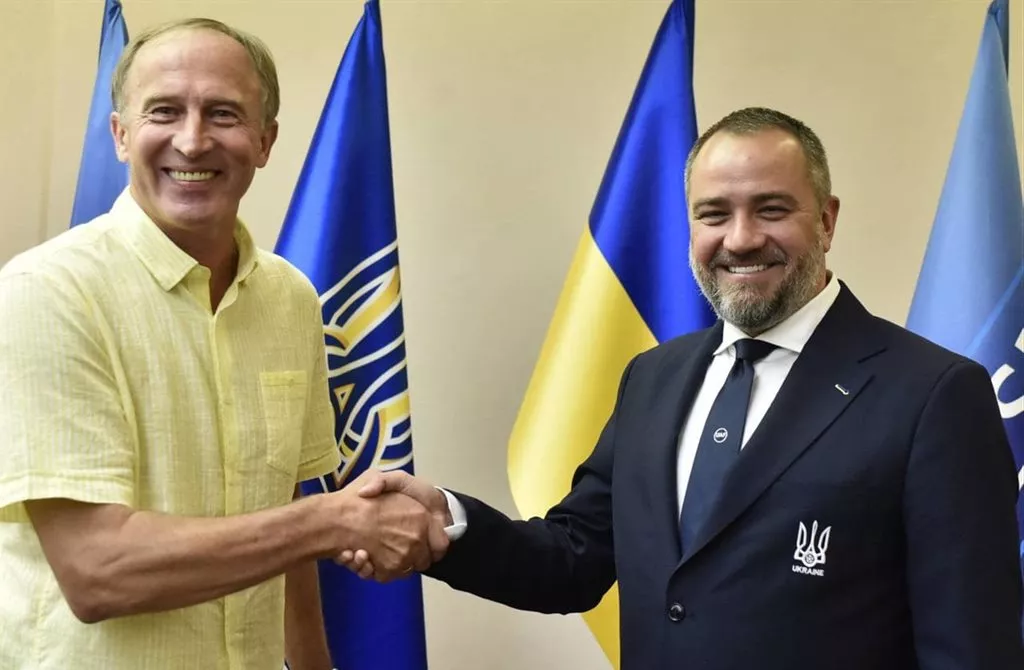 Журналист Бурбас поделился подробностями назначения Петракова и. о. главного тренера сборной Украины