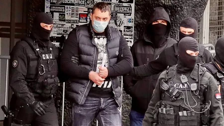 Десятки сербских фанатов Партизана арестованы по подозрению в убийствах, пытках и похищениях