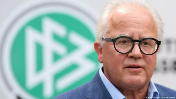 Главный футбольный чиновник Германии подал в отставку после нацистского скандала