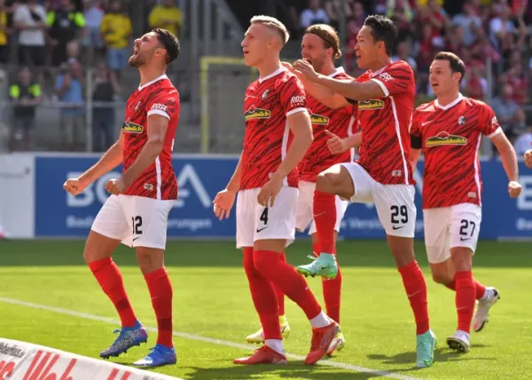  Видеообзор матча Фрайбург – Боруссия Дортмунд – 2:1: Розе во главе «шмелей» проиграл второй матч сезона