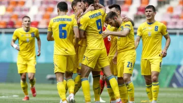 Манчестер Сити Зинченко поздравил Украину с победой над Северной Македонией 