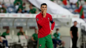 Установил рекорд и оставил сборную: Роналду покинул расположение Португалии 