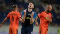 Видеообзор матча Днепр-1 – Мариуполь – 2:1: третий кряду гол Довбика и удаление Драмбаева 