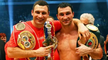 «Владимир просто пугает»: Кличко-старший отреагировал на слухи о возвращении младшего брата в бокс