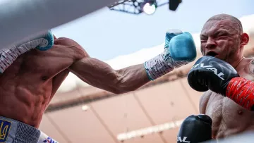 Гвоздик жестко победил нокаутом во втором бою после возвращения: видео триуфма нашего боксера и успеха Канело
