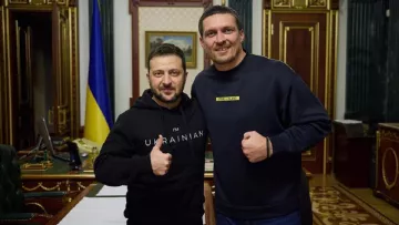 «Уже ждали какие-то люди»: Усик вспомнил встречу с президентом Украины Зеленским