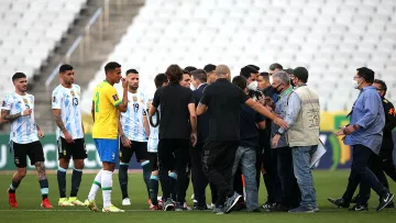 Тренер сборной Аргентины о сорванном матче с Бразилией: «Делегат КОНМЕБОЛ сказал уйти с поля, это была не наша инициатива»