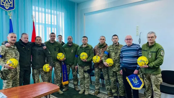 «Это не громкие слова»: легендарный обладатель Золотого мяча помогает армии Украины
