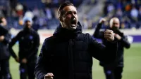 Сдержал обещание: тренер Нью-Йорк Сити разделся на поле после победы в чемпионате MLS