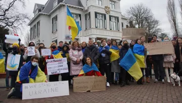 «Голландское общество очень сильно помогает Украине, а вот голландское правительство - слишком мало»: футбольный украинец метко высказался о поддержке Нидерландов