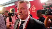Глава Польского футбольного союза ищет спонсоров для приглашения Шевченко, закрывшись в турецком отеле