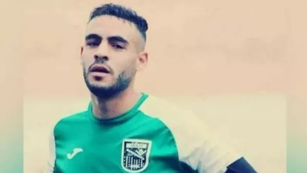 В Алжире футболист умер от сердечного приступа после столкновения с вратарем своей же команды