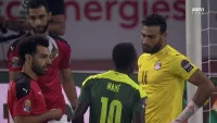 В финале Кубка Африки Салах шепотом подсказал голкиперу Египта как парировать пенальти Мане: видео эпизода