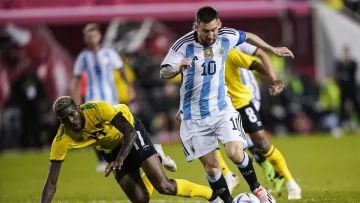 Месси дублем преподал урок новичку Динамо в игре сборных: Аргентина – Ямайка – 3:0, видеообзор матча
