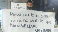 Юный фанат сборной Аргентины извинился перед Месси за полученное от мамы имя Криштиану