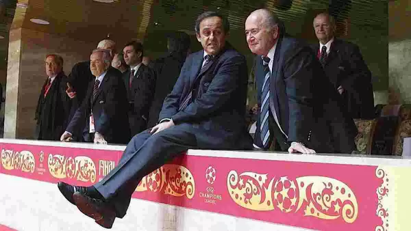 «Президент Франции попросил Платини»: Блаттер рассказал, за сколько Катар купил возможность проведения ЧМ-2022