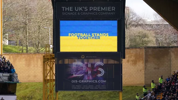 Манчестер Сити, Эвертон и другие клубы АПЛ поддержали Украину и поздравили ее с Днем Независимости