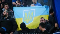 Болгарские фанаты развернули украинский флаг на трибуне, поддержав Украину на фоне агрессивных действий России