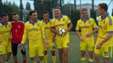 «Шевчук с кулаками на него»: Воробей рассказал, как Усик играет в футбол с ветеранами