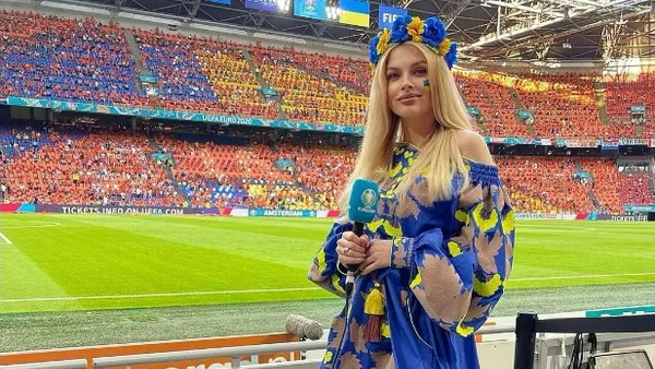 «Главный матч Зинченко у него дома»: жена украинца Седан свела с ума фанатов красотой, посетив игру Арсенала