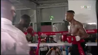 Жуткое видео боксерского поединка из Южной Африки: у фаворита боя помутился рассудок