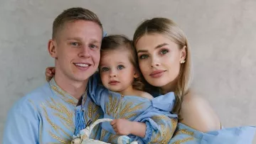 Впервые вчетвером: Зинченко и Седан провели милую фотоссесию с дочерями
