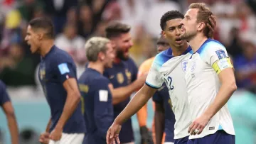 Англия едет домой: Франция вышла в полуфинал чемпионата мира 2022 в матче с тремя историческими рекордами