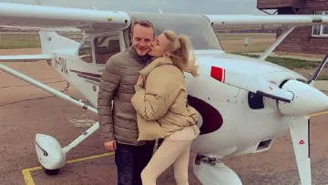 Гусев и шикарная блондинка: тренер Динамо впервые после развода показал свою новую спутницу