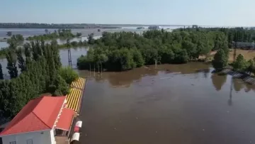 В Новой Каховке затопило спортивный комплекс, стоимостью 700 млн: мэр города раскрыл жуткие подробности подрыва ГЭС