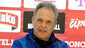 Разгромно проиграл Украине – получи работу в топ-клубе: главный тренер сборной Армении разорвал контракт с ФФА