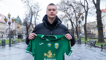 «Знаком со всеми игроками Карпат»: новичок львовян Хобленко рассказал о задачах команды на текущий сезон
