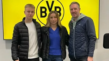 «Не дают шанса проявить себя»: мать игрока Боруссии Дортмунд пожаловалась на невызов сына в сборную Украины U-19