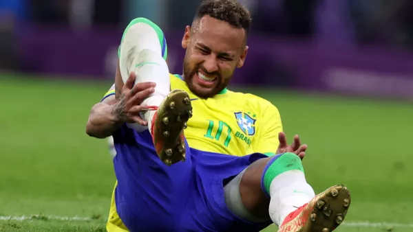«Неймар еще сыграет на чемпионате мира»: тренер Бразилии рассказал о состоянии вингера после травмы
