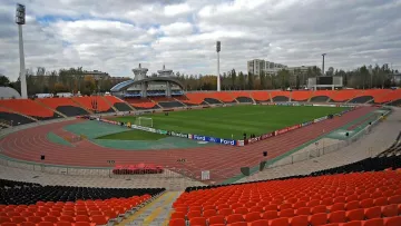 Бывший стадион Шахтера пострадал во время обстрелов оккупантами Донецка: видео последствий
