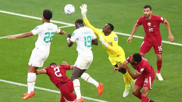 Катар забил свой первый гол в истории ЧМ, но уступил Сенегалу: хозяева Мундиаля проиграли второй матч подряд