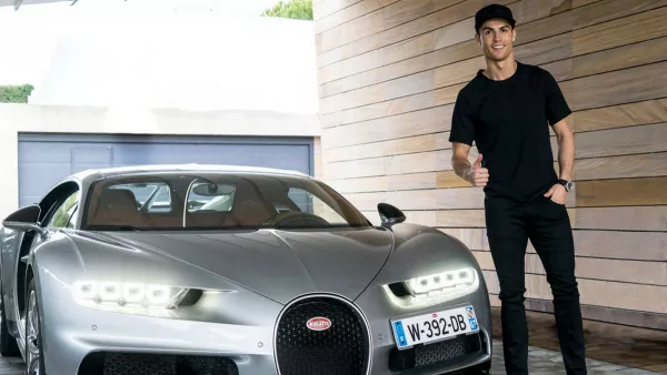 На чем ездит Роналду в Саудовской Аравии: звездный форвард получил в подарок три роскошных автомобиля