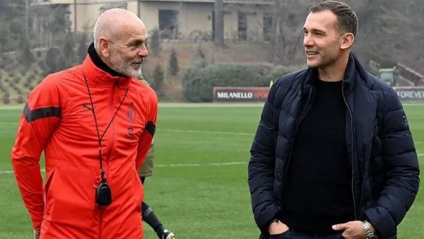 Встретился с Мальдини и Пиоли: Шевченко посетил тренировку Милана, фото момента