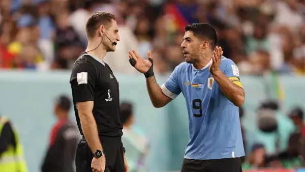 «Это не оправдание»: Суарес после вылета Уругвая на ЧМ обрушился с критикой в адрес ФИФА