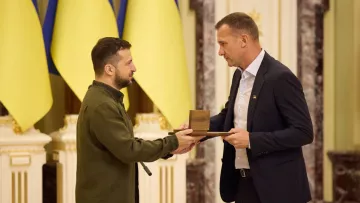 Зеленский подтвердил тесные взаимоотношения с Шевченко: экс-футболист получил должность в Офисе Президента