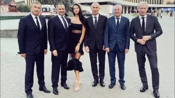 «Нагнем их всех»: жена Павелко жестко отреагировала на арест президента УАФ