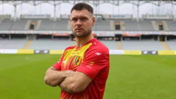 Воспитанник Динамо забил с центра поля в чемпионате Польши: видео эффектного удара украинского хавбека