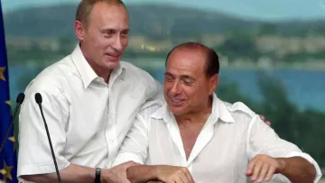 Берлускони попал в реанимацию: известно состояние кума Шевченко и друга Путина