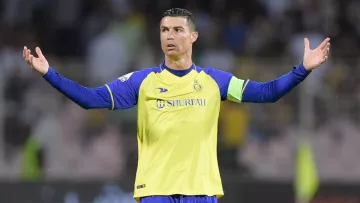 Роналду чуть не вылетел из Лиги чемпионов: команду португальца спасли три гола за девять минут в конце встречи