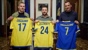 Шевченко и Зинченко инициировали проведение благотворительного матча: Зеленский сообщил, где и когда пройдет игра