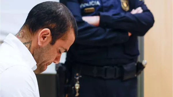 Дани Алвес услышал свой приговор за изнасилование: бывшая звезда Барселоны проведет несколько лет в тюрьме