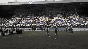 Один из старейших клубов мира на грани исчезновения: фанаты собирают деньги на спасение