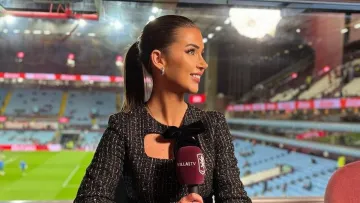 Ведущая Sky Sports зажгла соцсети: журналистка поразила фанатов яркими фото