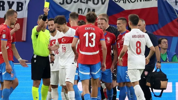 Чехия и Турция установили новый рекорд по количеству карточек в истории Евро: видео драки после матча